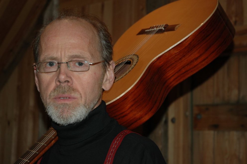 Stelpur, konur og kerlingar í ljóðum, lausu máli og söng