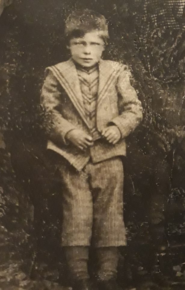 Silfurblýanturinn – bernska Davíðs Stefánssonar.